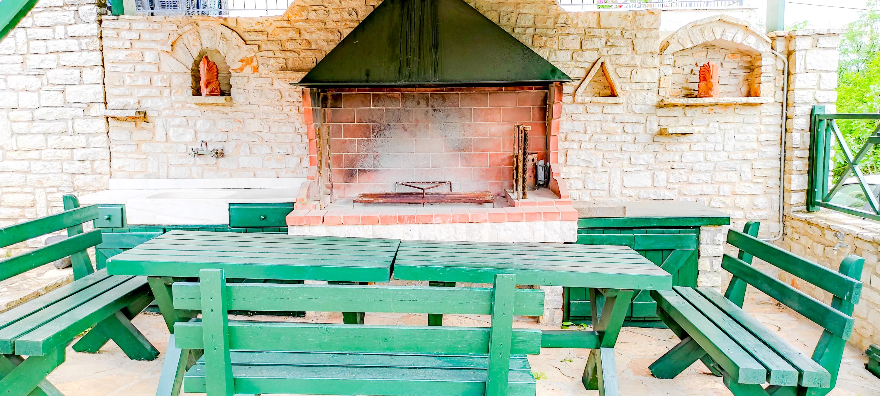 Barbeque in front yard